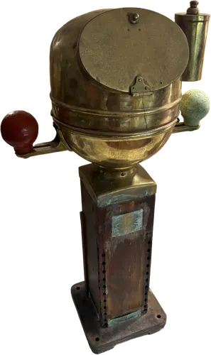 Bitácora de columna, baúl marino antiguo · vista principal