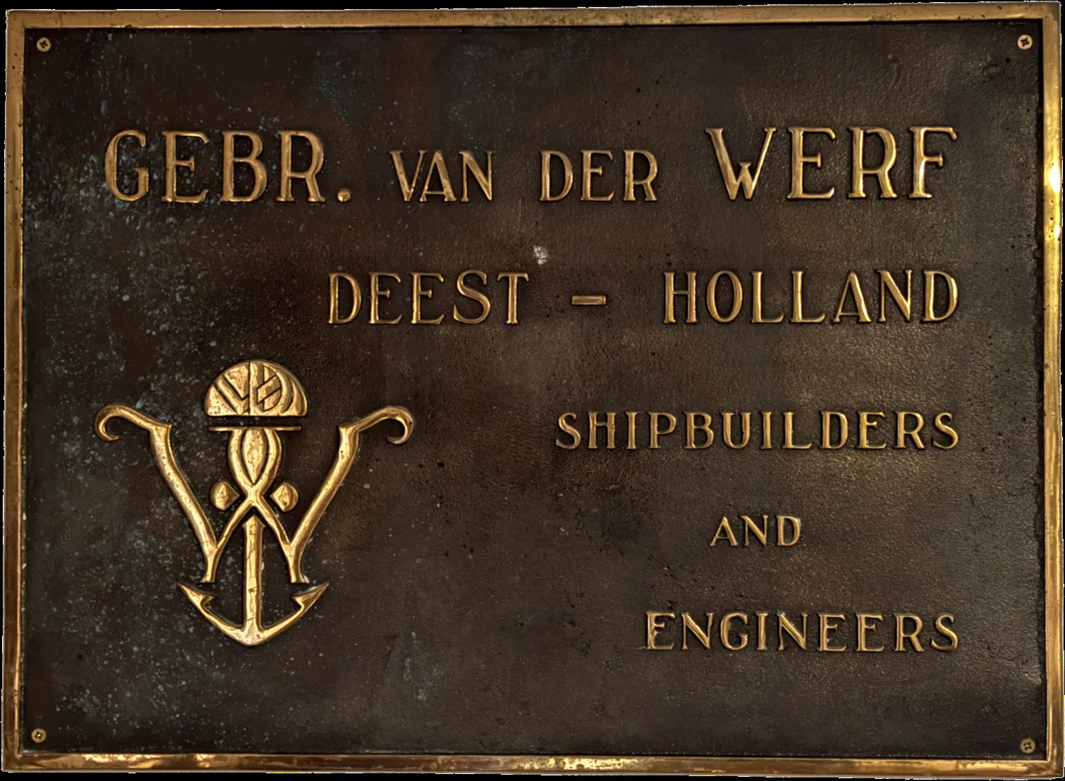 Placa de astillero Gebr. van der Werf, baúl marino antiguo · vista principal